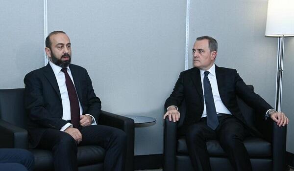 Bayramov Mirzoyanla DANIŞDI