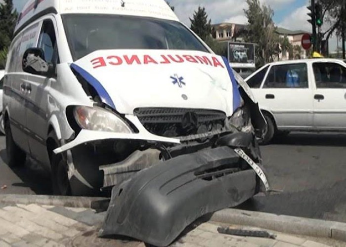 Təcili yardım avtomobili qəzaya düşdü