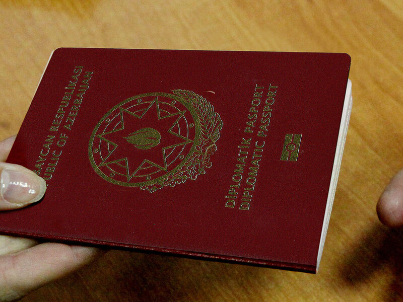 Ömürlük diplomatik pasport kimlərə veriləcək? - VİDEO