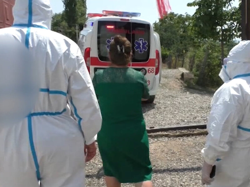Azərbaycanda koronavirus xəstəsi övladına toy etdi, polis qarşısını aldı