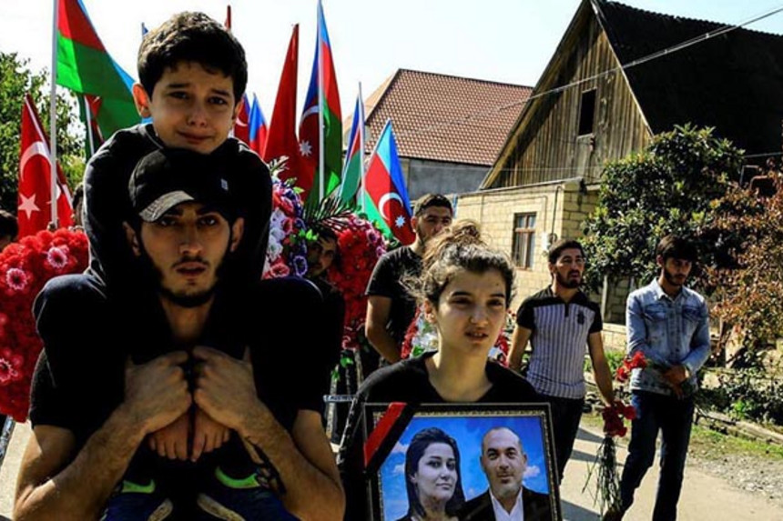 Bu uşaqlar Gəncə qətliamında valideynlərini itirdi...
