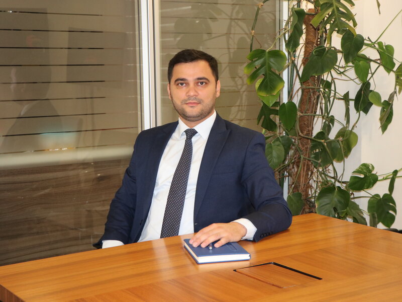 Kredit Həyat Sığortası: Maliyyə Təhlükəsizliyi və Risklərin İdarəedilməsi Aləti