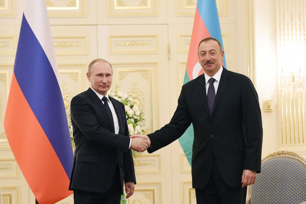 Vladimir Putin İlham Əliyevi yubileyi münasibəti təbrik etdi