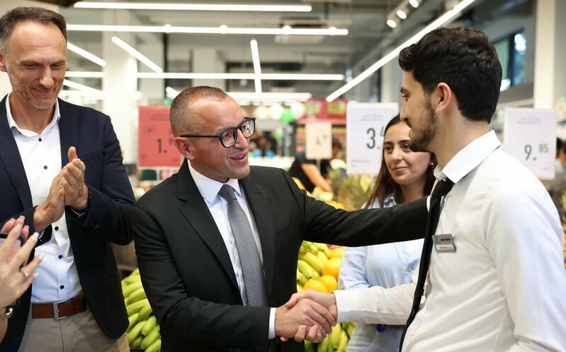 BRAVO Supermarketlər Şəbəkəsi' İsmayıl Hidayətzadə küçəsində yeni mağazasını açdı