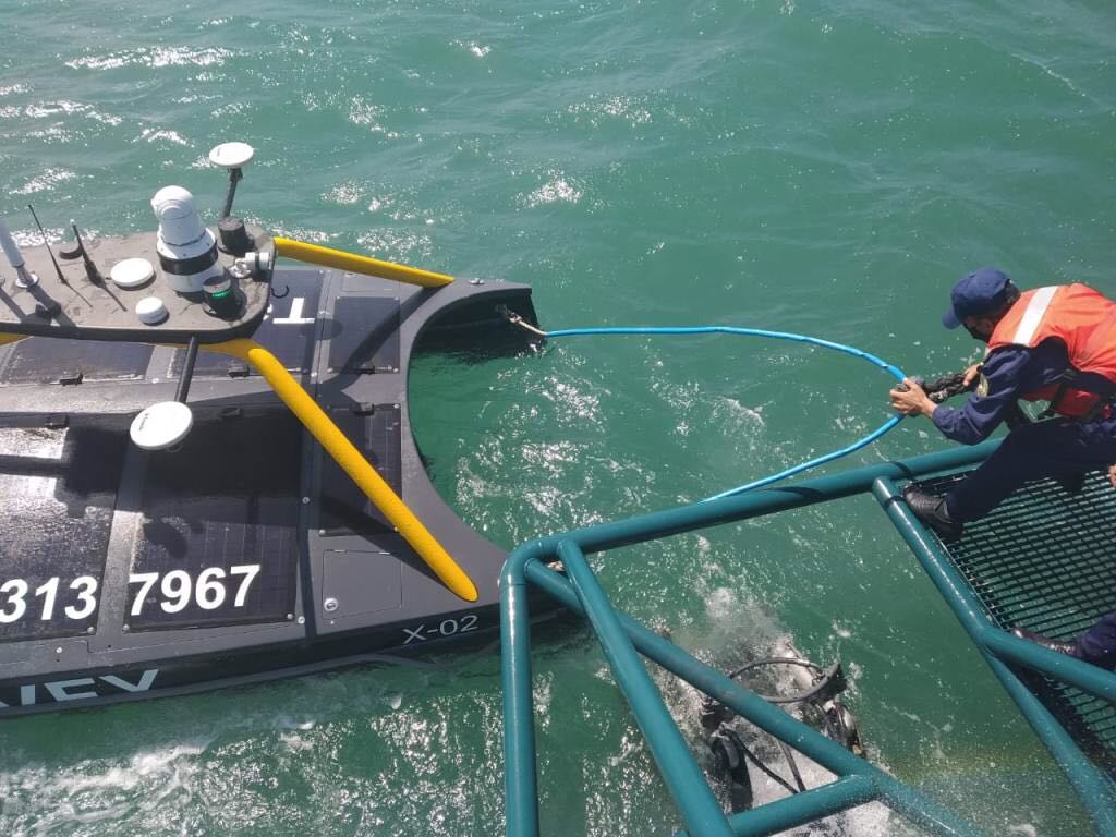 Sualtı yoxlamalar keçirən aparatda nasazlıq yarandı, DSX köməyə gəldi - FOTO