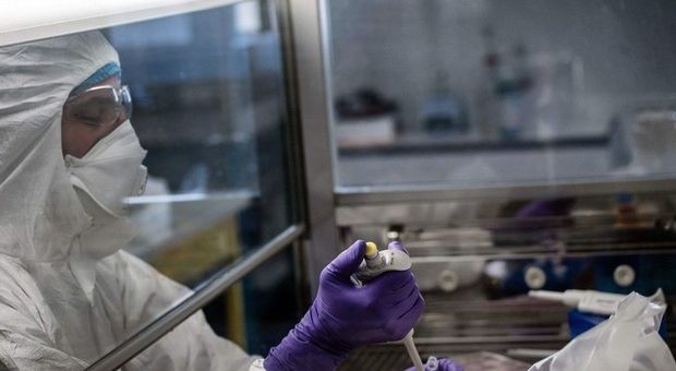 Azərbaycanda sutka ərzində daha yeddi nəfər koronavirusdan öldü: 714 yeni yoluxma rekordu - FOTO