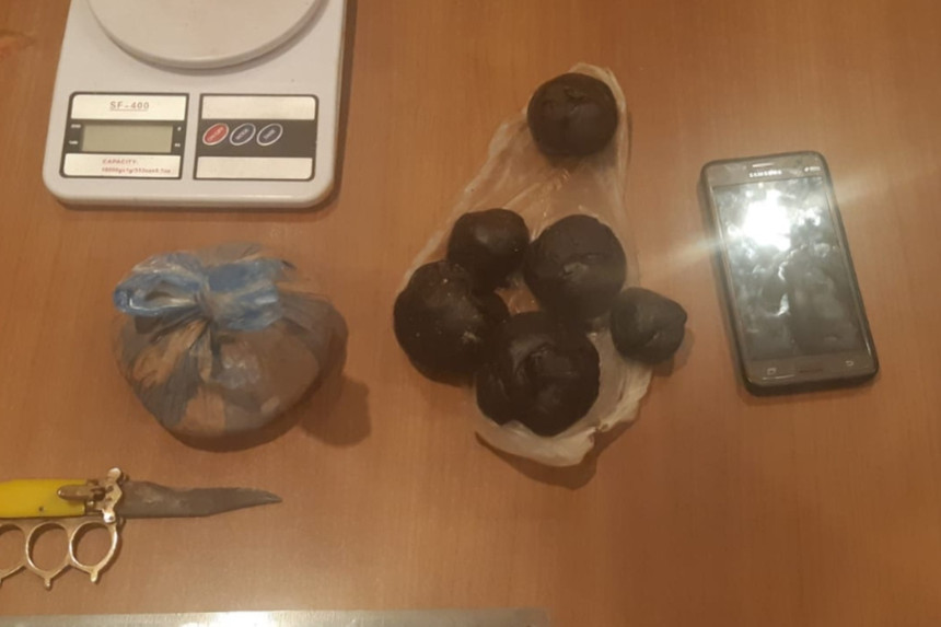 Narkotik satan müğənni saxlanılıb - FOTO