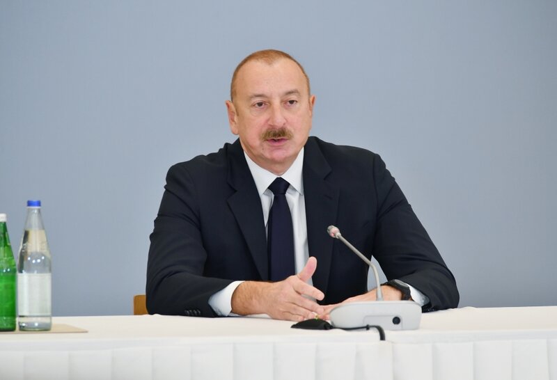 Prezident Özbəkistanın ölkəmizə qardaş dəstəyindən DANIŞDI