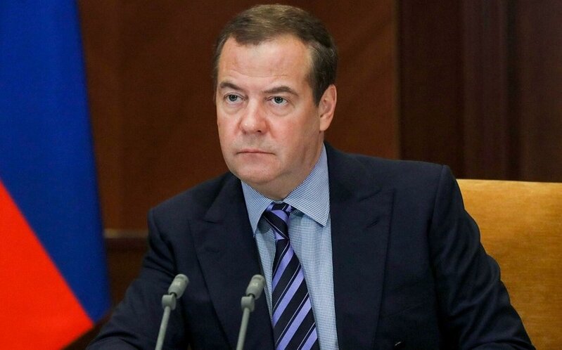Dmitri Medvedev: 'Üçüncü dünya müharibəsi başlaya bilər