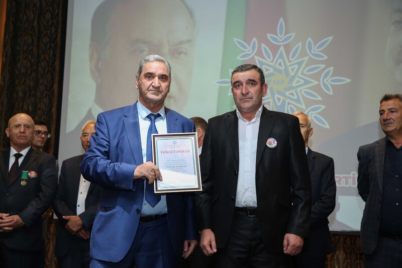 Yeni Azərbaycan Partiyasının yaradılmasının 30 illiyinə həsr olunan konfrans keçirilib - FOTOLAR