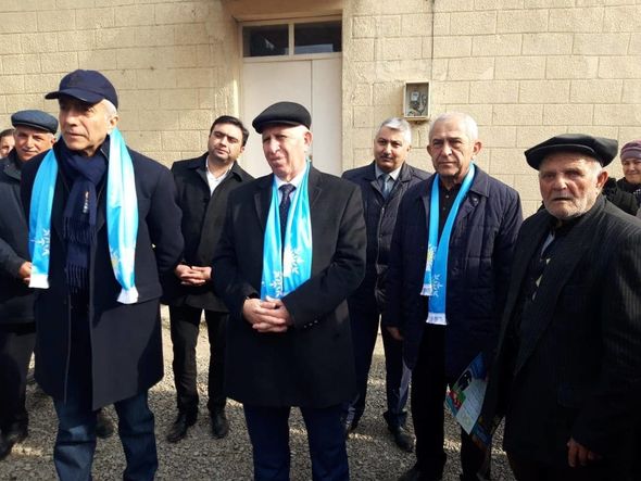 Nizami Səfərov seçiciləri ilə görüşlərini davam etdirir - FOTO