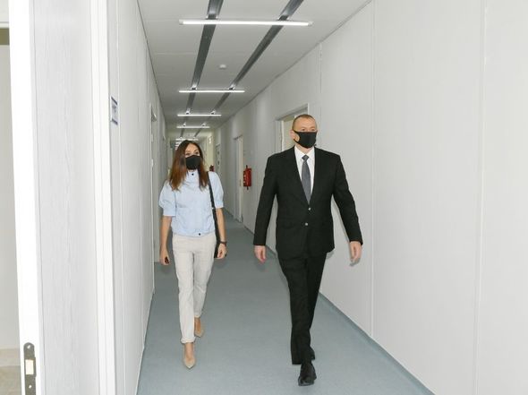 İlham Əliyev və Mehriban Əliyeva üç modul tipli xəstəxananın açılışında - FOTO