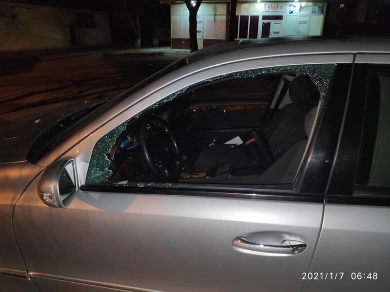 Sumqayıtda jurnalistin avtomobili qarət edildi - FOTO