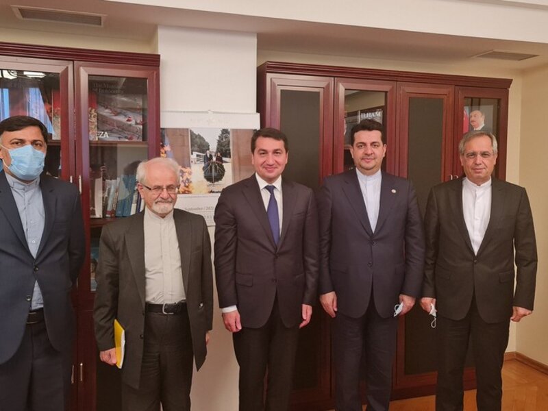 Hikmət Hacıyev İranın xarici işlər nazirinin müavini ilə görüşüb