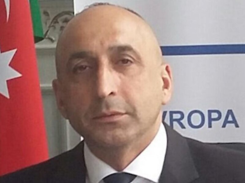 Diaspor fədaisi, yoxsa diaspor dəllalı