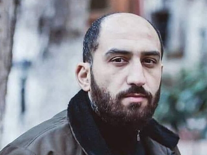 Vüqar Biləcəridən danışıb ağladı: 'Atam öləndə o qədər ağlamamışdım' - VİDEO