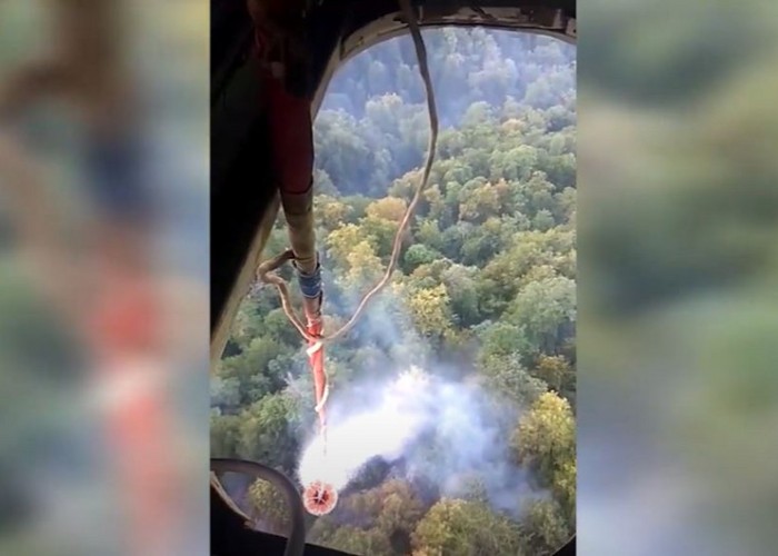 Şabranda yanğınların söndürülməsinə helikopter cəlb edilib - VİDEO