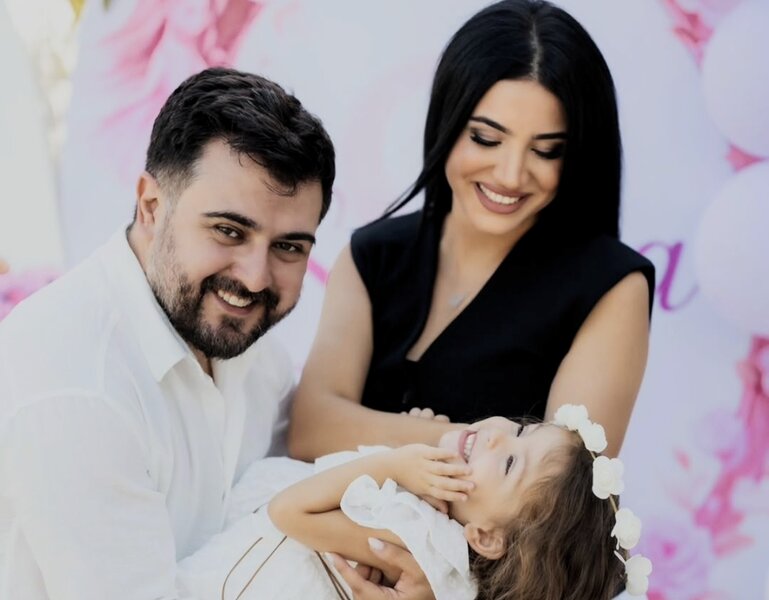 Bu foto illə boşanma iddialarına son qoydular