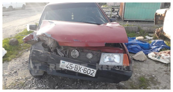Kürdəmirdə minik və yük avtomobili toqquşub, xəsarət alan var – FOTO 