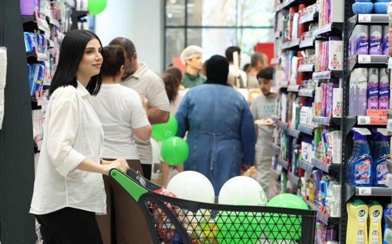 BRAVO Supermarketlər Şəbəkəsi' İsmayıl Hidayətzadə küçəsində yeni mağazasını açdı