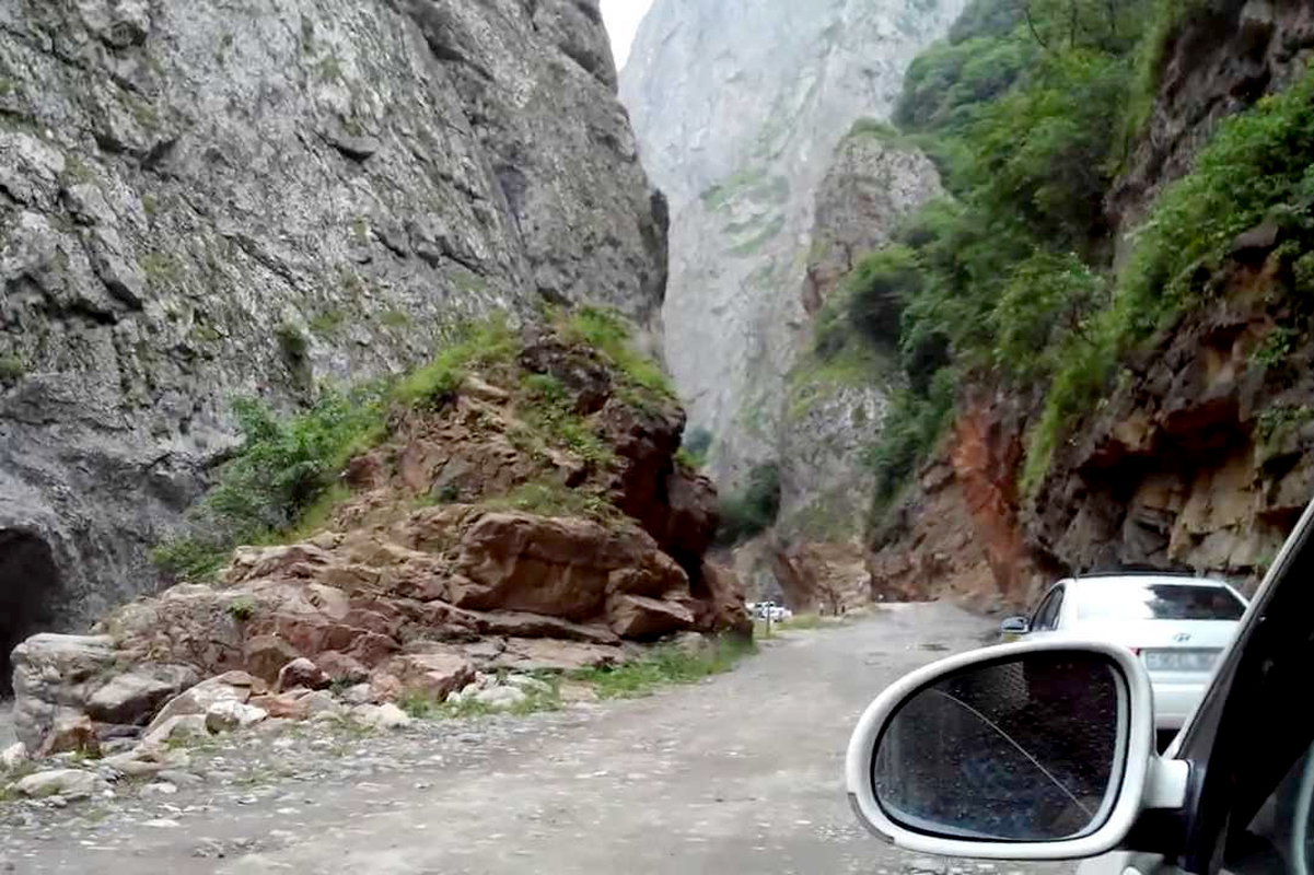 Quba-Xınalıq yolunda uçqun baş verib