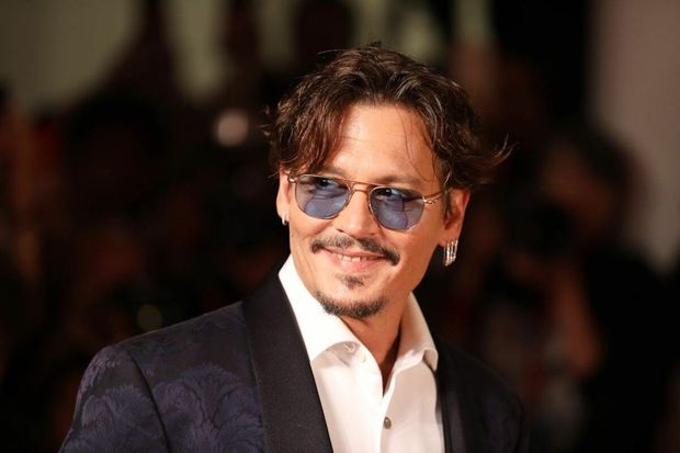 Conni Depp 25 ildən sonra rejissorluğa qayıdacaq