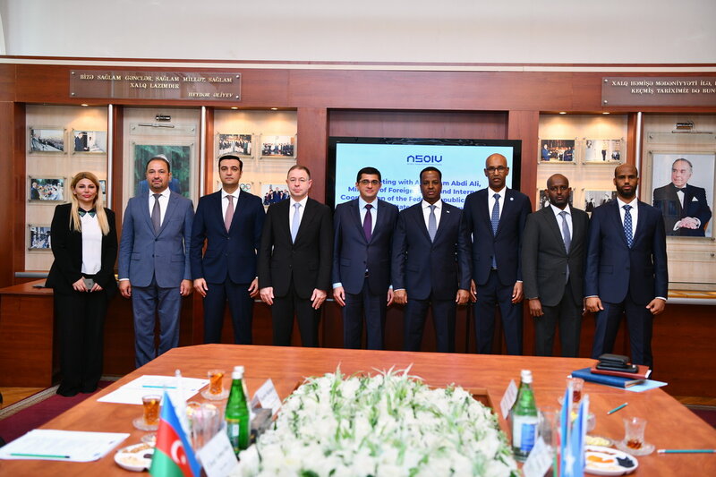 Somali Federativ Respublikasının xarici işlər və beynəlxalq əməkdaşlıq naziri ADNSU-da - FOTOLAR