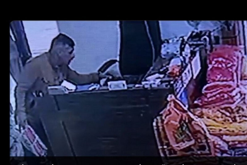 "Sədərək"də mağazadan oğurluq edən şəxs kameralara düşüb