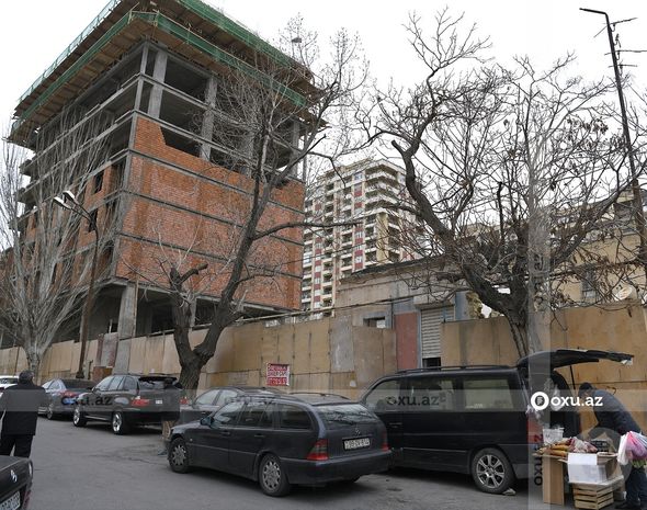 Bakıda tikinti şirkəti vətəndaşın obyektini bir ildir qanunsuz dağıdıb və bərpa etmək istəmir - FOTO/VİDEO