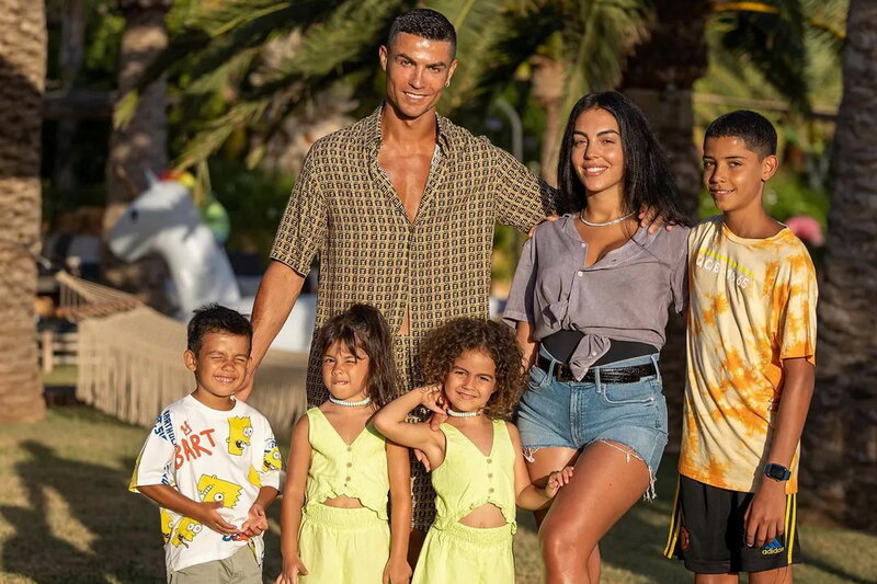 Ronaldunun model sevgilisi çimərlik geyimində görüntülərini paylaşdı - FOTO