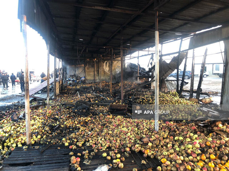 Sumqayıtda Əşya bazarında güclü yanğın - FOTOLAR