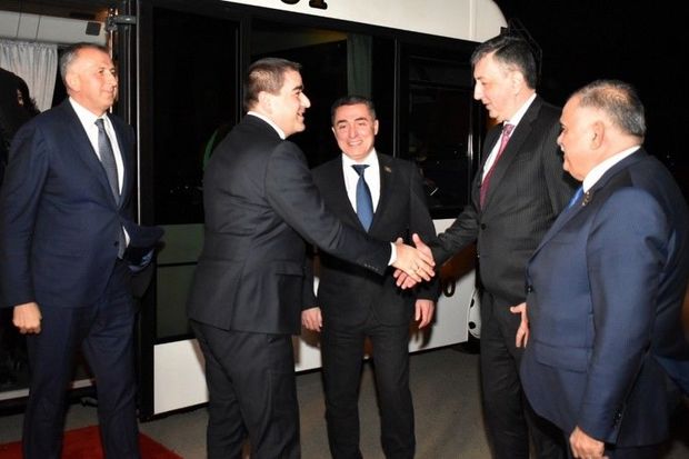 Gürcüstan Parlamentinin sədri Azərbaycana gəldi