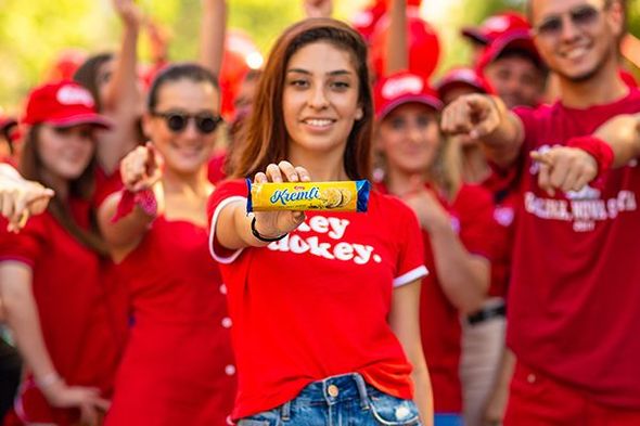 Şəhərin mərkəzində festivalsayağı reklam - VİDEO