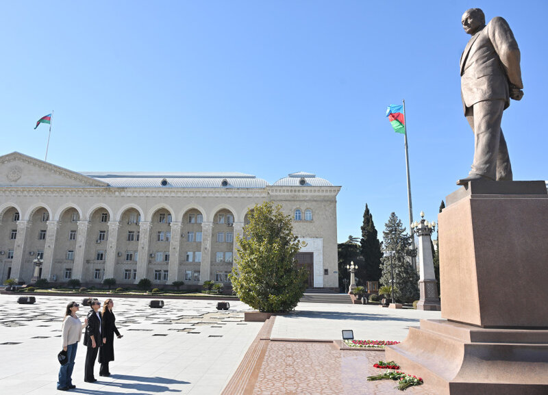 Mehriban Əliyeva Gəncə şəhərinə səfər edib - FOTO