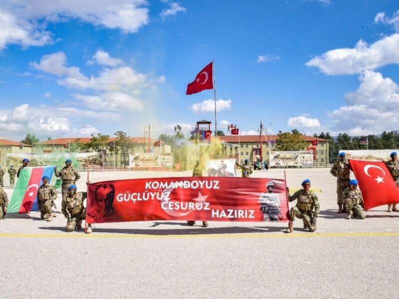 Azərbaycan Ordusunun Türkiyəyə göndərilən 383 xüsusi təyinatlısı təlimi başa vurdu