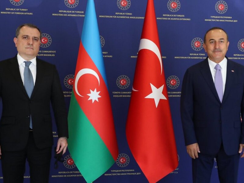 Azərbaycan və Türkiyə XİN başçıları bölgədəki vəziyyəti müzakirə ediblər