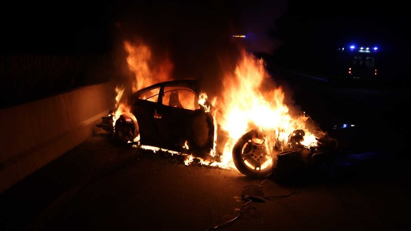 Bakıda "Porsche" yandı