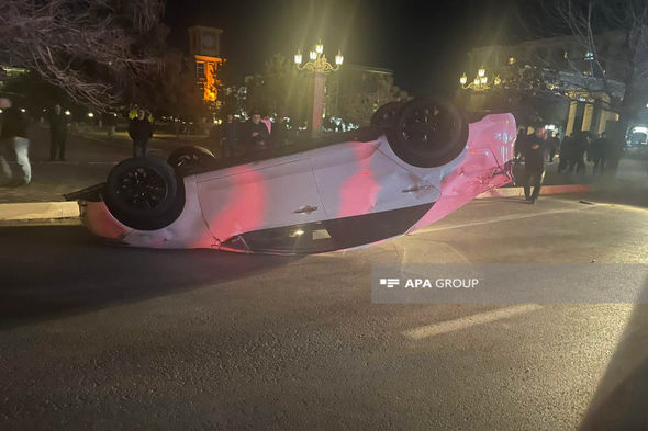 Naxçıvanda avtomobil taksi ilə toqquşaraq aşdı - FOTO