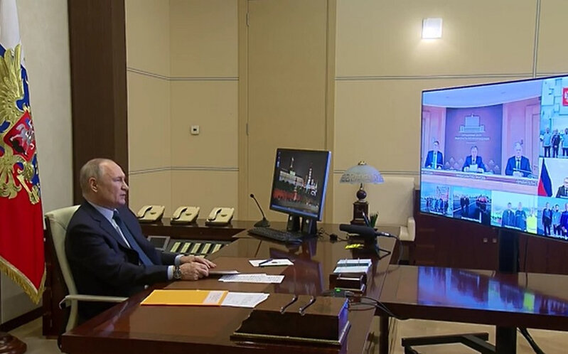 Vladimir Putin Azərbaycan sərhədinədək olan yolun açılışında iştirak edib