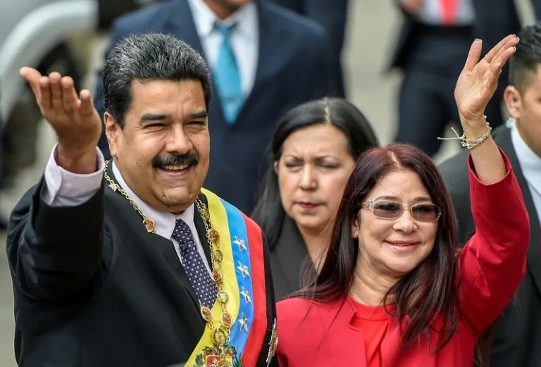 Avtobus sürücülüyündən prezidentliyə gedən yol: Maduro və arvadı kimdir?