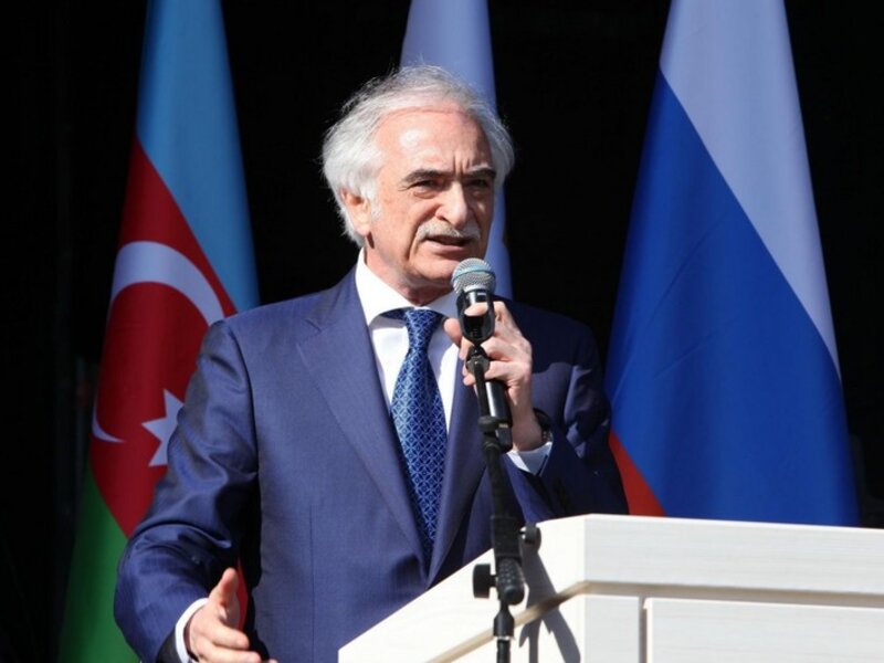 Polad Bülbüloğlu: 'Bakı İrəvanı sülh sazişinə çağırır