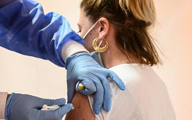 Azərbaycanda koronavirus əleyhinə peyvənd olunan yeniyetmələrin sayı məlum oldu
