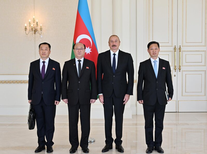 İlham Əliyev Koreya Xalq Demokratik Respublikasının yeni səfirinin etimadnaməsini qəbul etdi