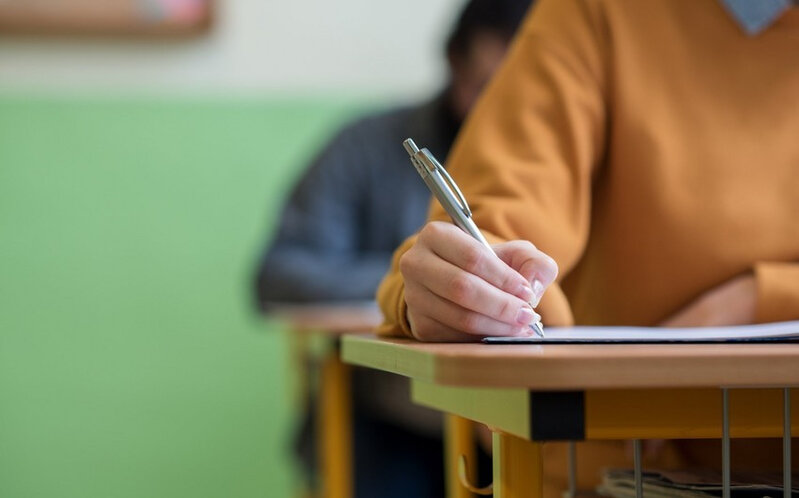 Peşəkar mühasib sertifikatı almaq istəyənlər test imtahanı veriblər