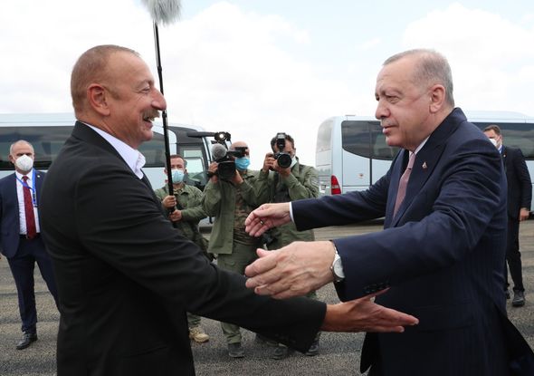 İlham Əliyev Rəcəb Tayyib Ərdoğanı Füzuli rayonunda qarşıladı - FOTOLAR