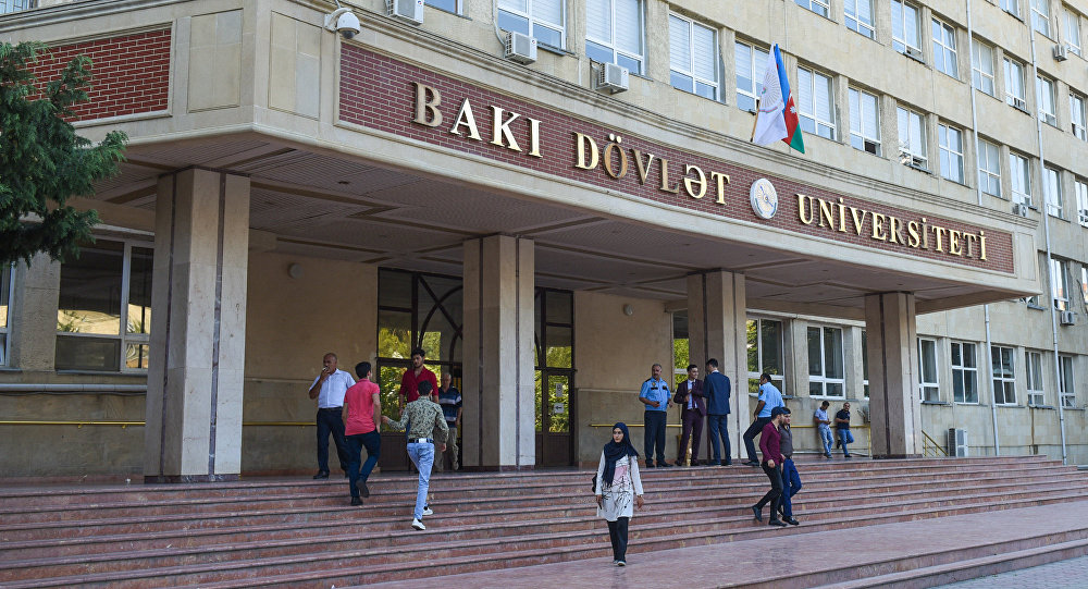 Prezident BDU-nun əməkdaşlarına fəxri adlar verdi