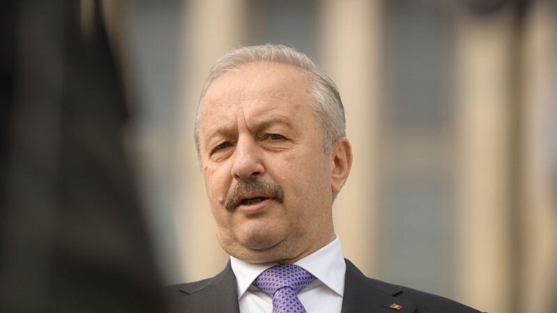 Rumıniyanın müdafiə naziri İSTEFA VERDİ