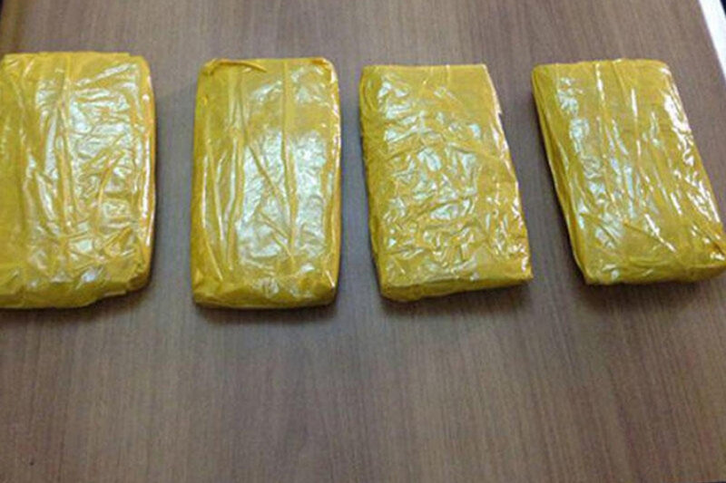 Narkotiklərin qanunsuz dövriyyəsində şübhəli bilinən şəxsin yaşadığı mənzildən beş kiloqramdan çox heroin aşkarlanıb