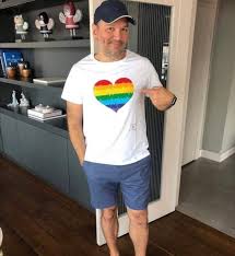 Məşhur aktyordan LGBT-yə dəstək - FOTO
