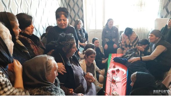 Gəncədə şəhidimizlə vida mərasimi keçirilir - FOTO